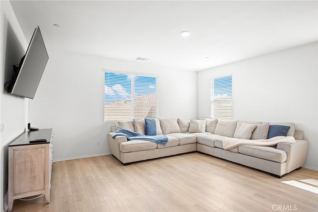 11952 Olivine Rd Victorville, CA 92392 - Thumbnail 5