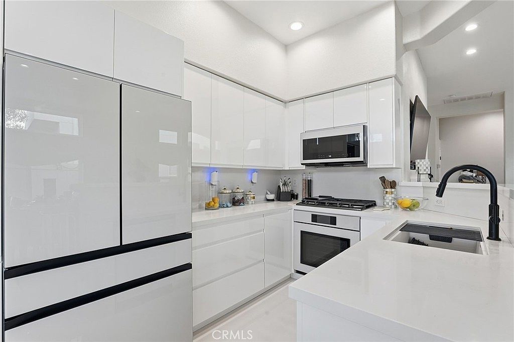 7697 Hazard Center Dr San Diego, CA 92108 - Thumbnail 5