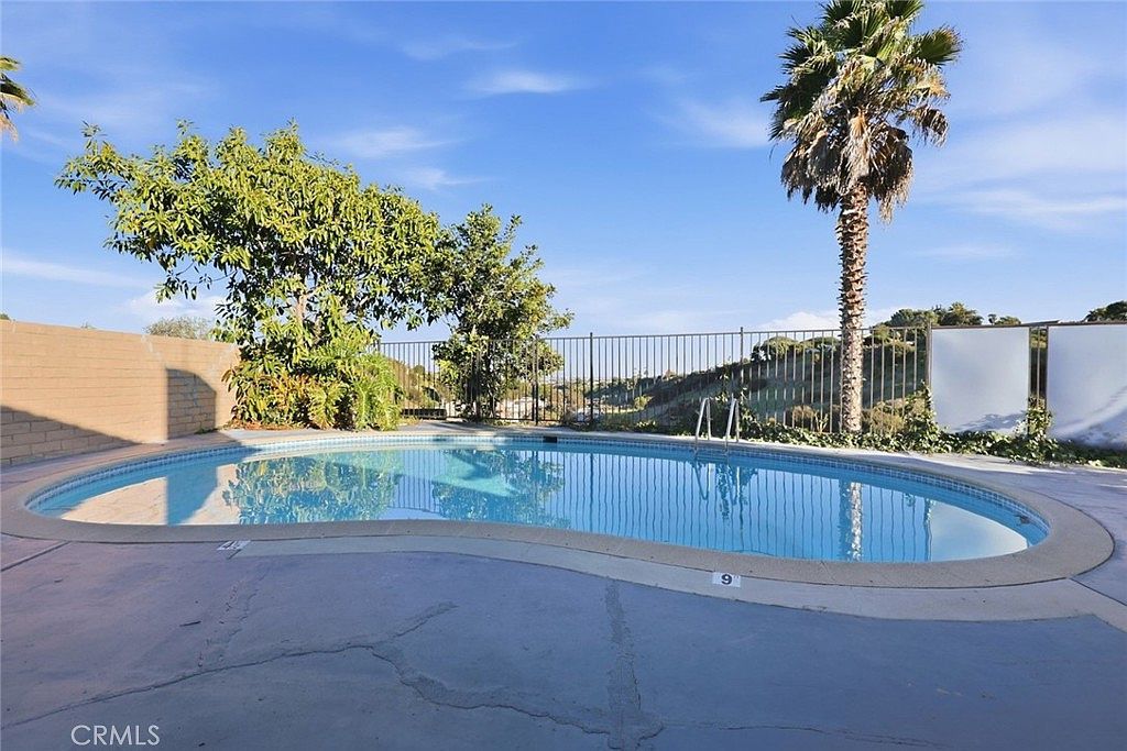 4400 Don Zarembo Dr Los Angeles, CA 90008 - Thumbnail 5