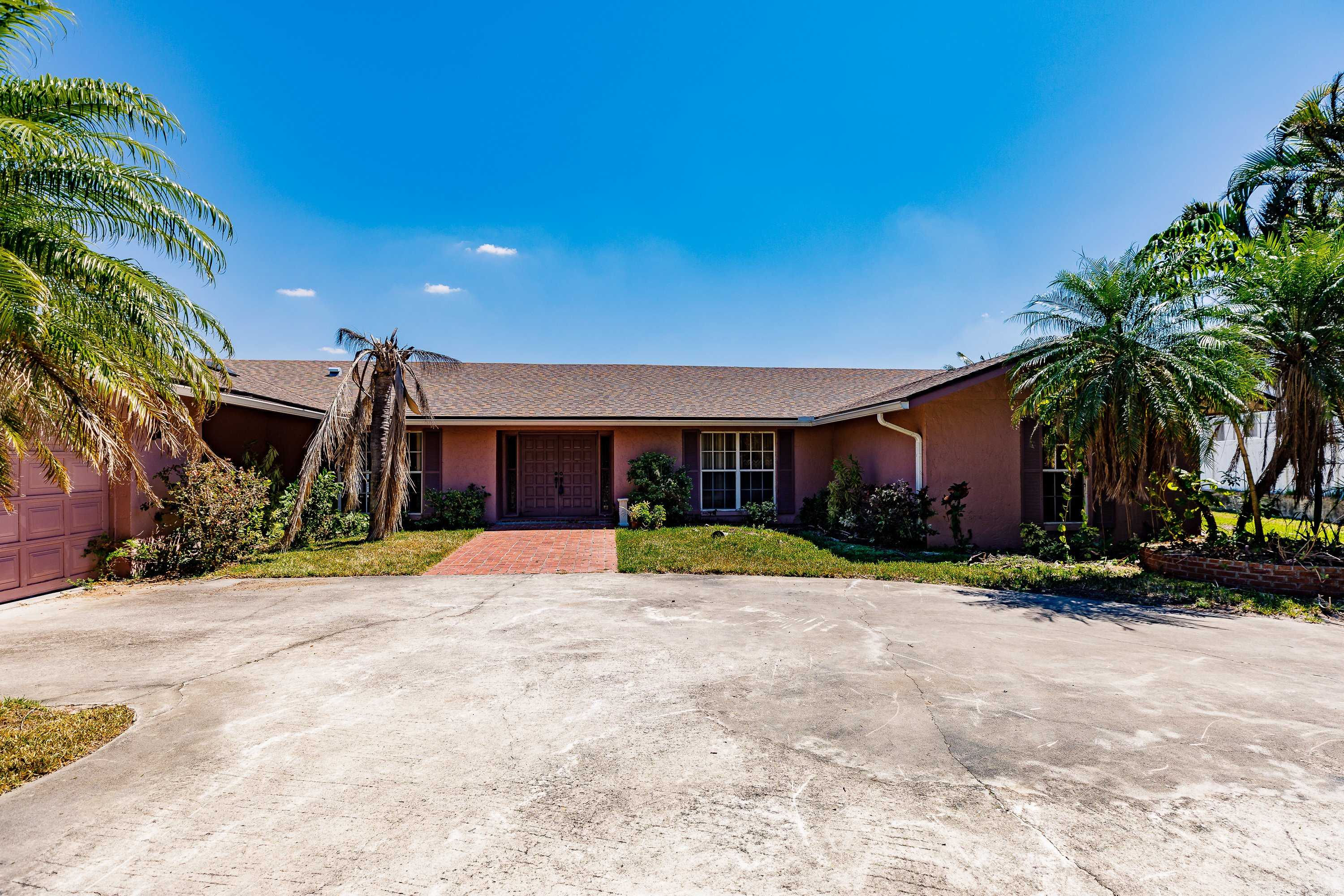 1805 Coral Cir, North Fort Myers, FL 33903, USA - Thumbnail 5