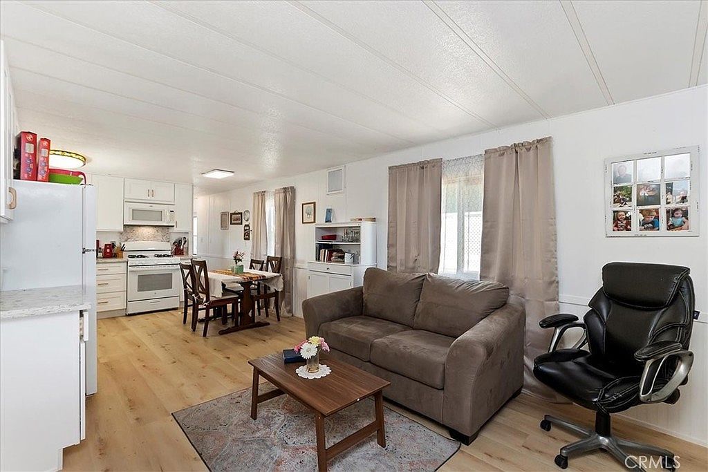 15500 Bubbling Wells Rd SPACE 190 Desert Hot Springs, CA 92240 - Thumbnail 5