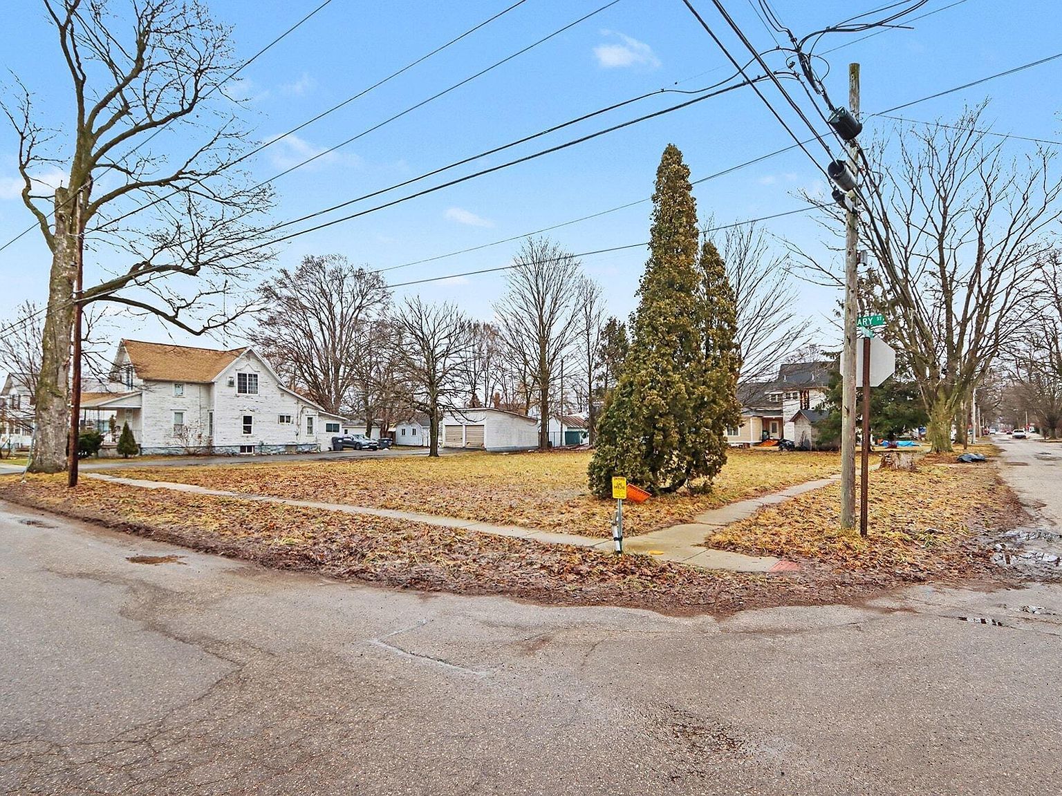 215 W Shepard St Hartford, MI 49057 - Thumbnail 5