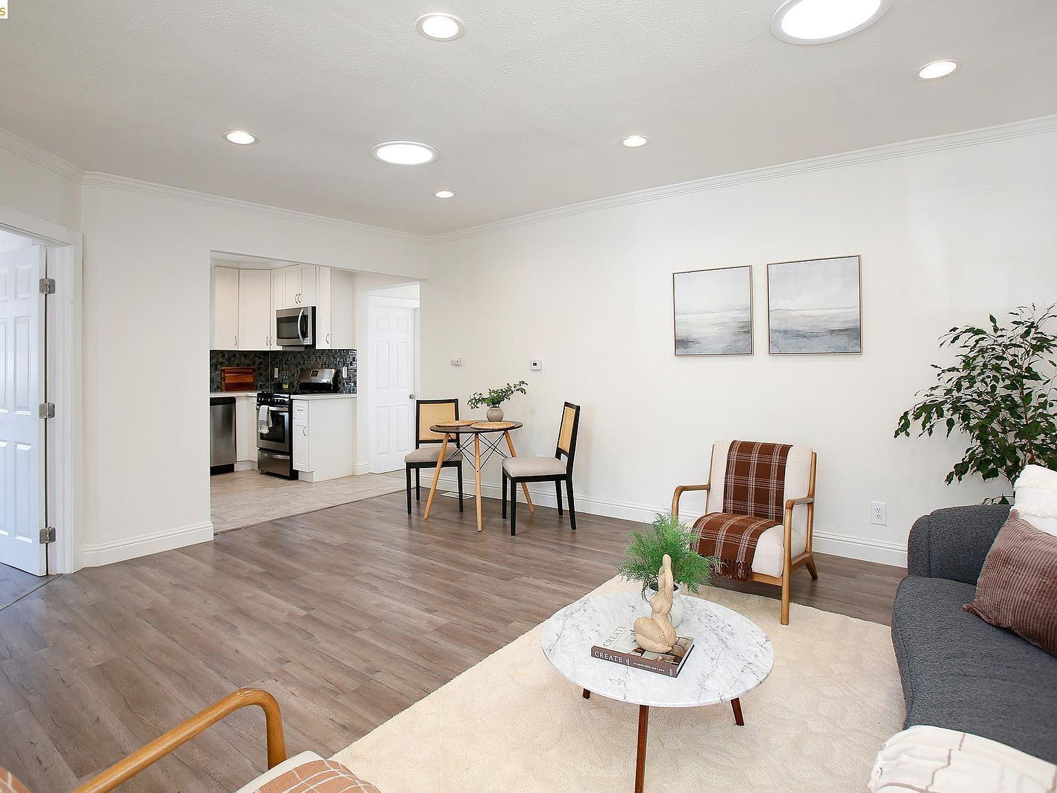 1068 82nd Ave Oakland, CA 94621 - Thumbnail 5