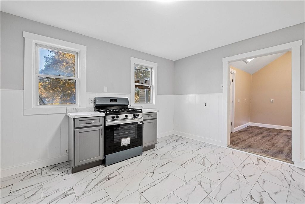 17 Otis St Warren, MA 01083 - Thumbnail 5