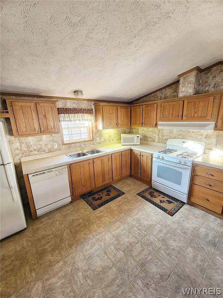 123 Valley Dr Great Valley, NY 14741 - Thumbnail 5