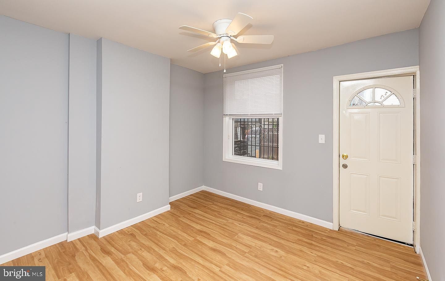 2735 N Waterloo St Philadelphia, PA 19133 - Thumbnail 5