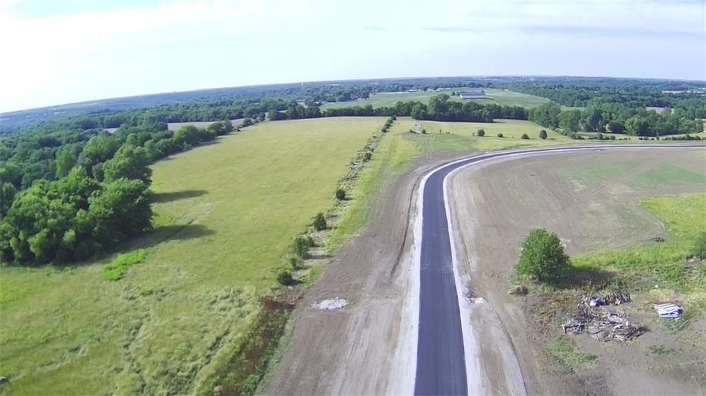 10510 S Cedar Ridge Trl Grain Valley, MO 64029 - Thumbnail 5