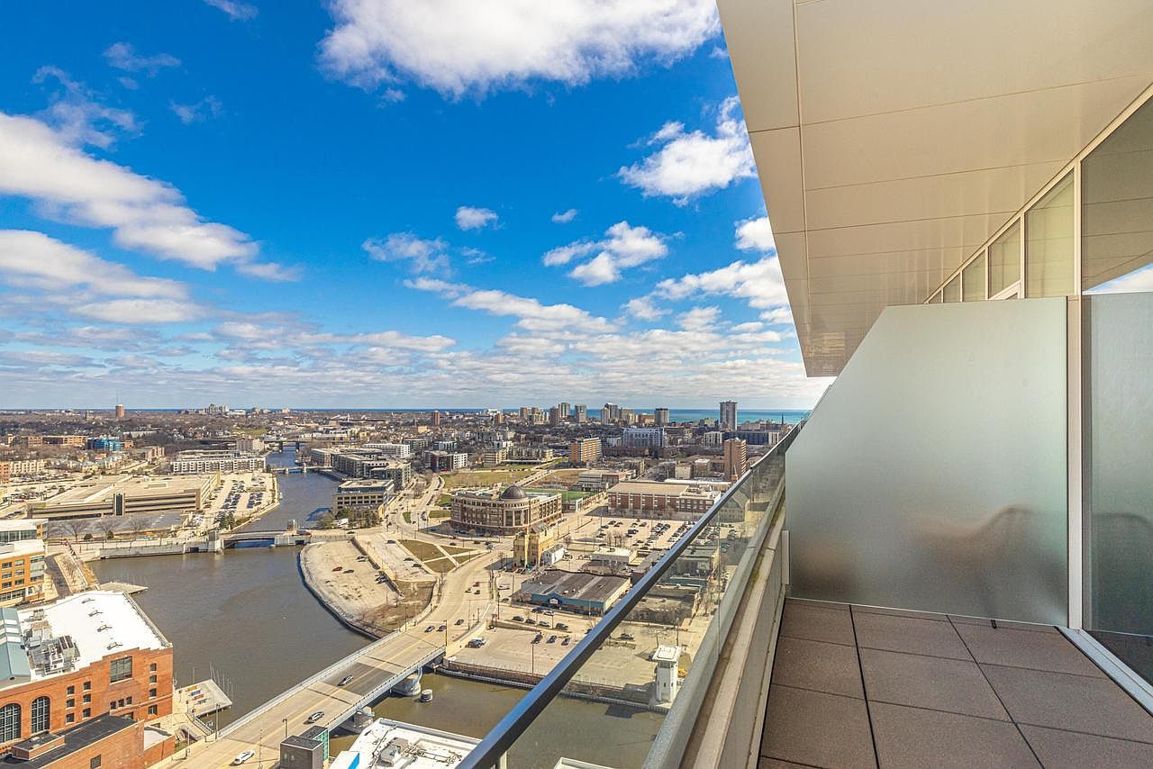 1141 N Martin L King Jr Dr #3002 Milwaukee, WI 53203 - Thumbnail 5