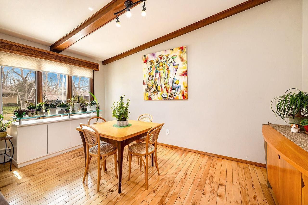 6644 Columbus Dr Middleton, WI 53562 - Thumbnail 5