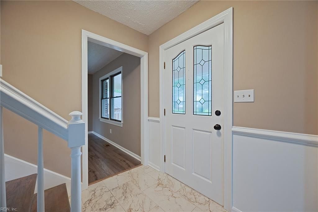 904 Loraine Cir Newport News, VA 23608 - Thumbnail 5