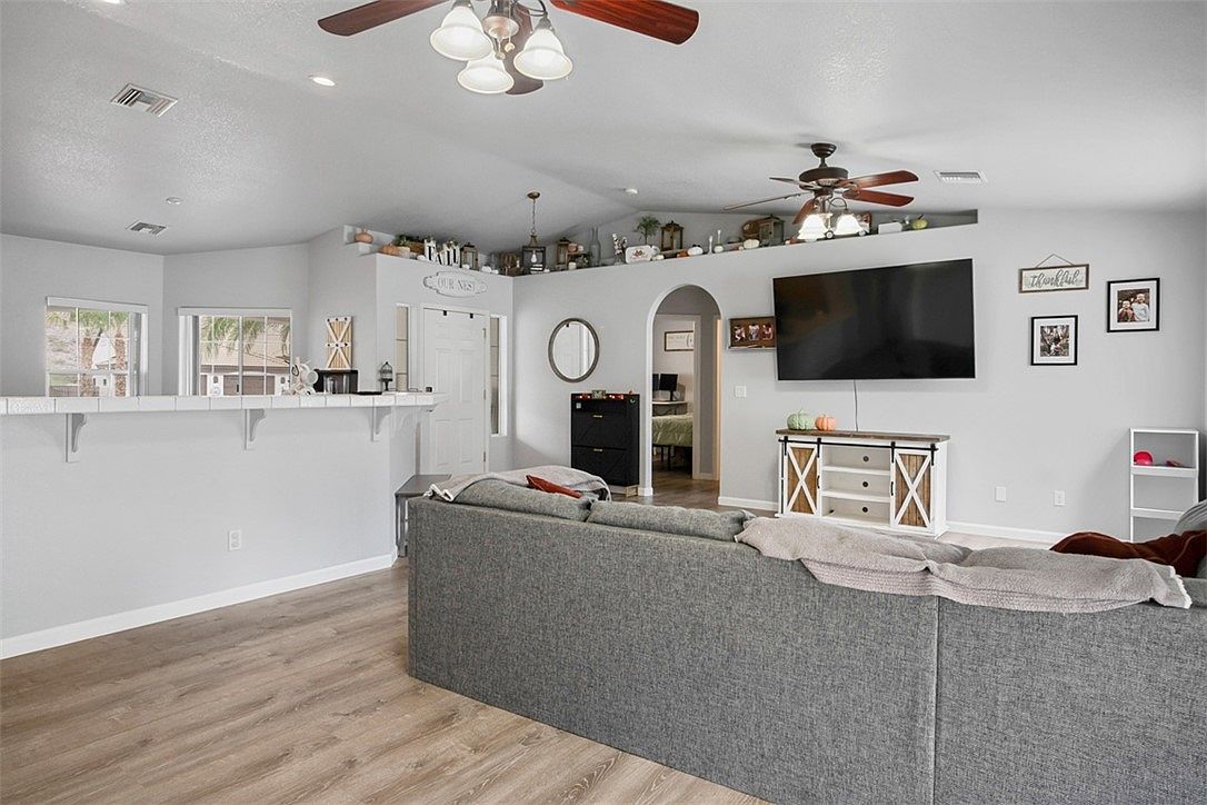 2915 Desert Trail Dr Bullhead City, AZ 86429 - Thumbnail 5