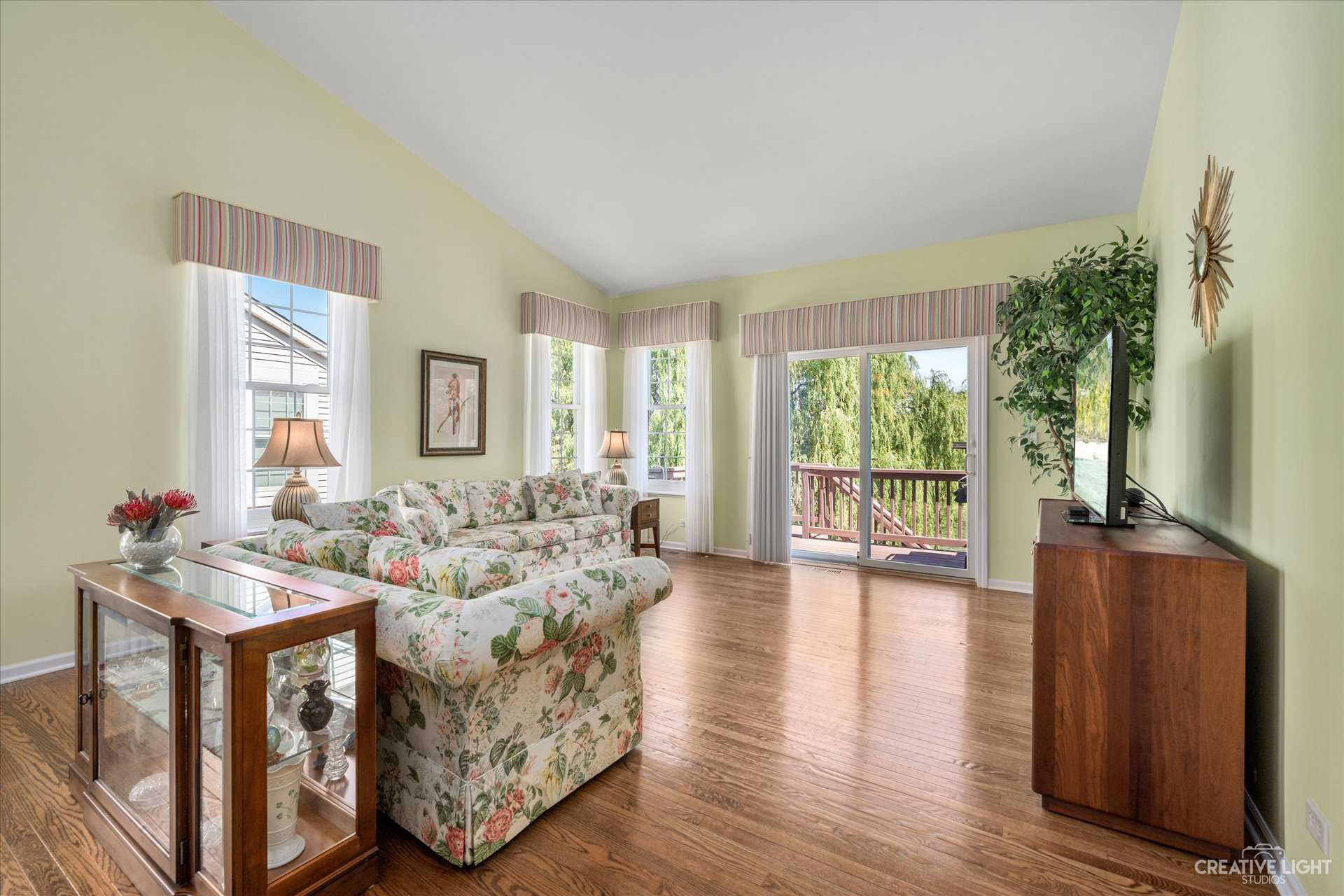 157 Briarwood Drive, Gilberts, IL, USA, 60136 - Thumbnail 5