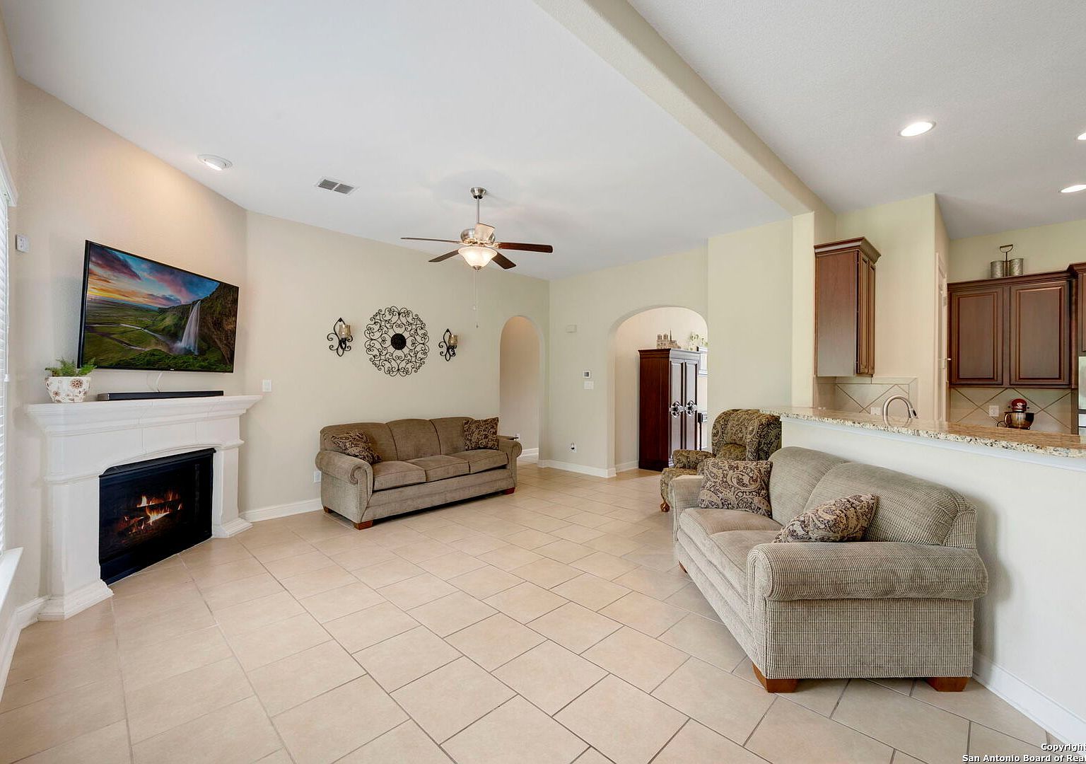 146 Sunrise Hl Castroville, TX 78009 - Thumbnail 5