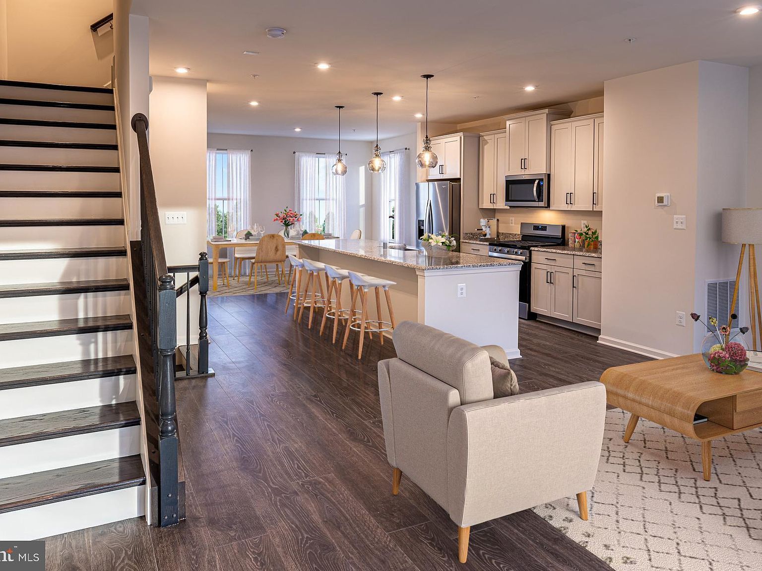 1811 Constellation Dr Baltimore, MD 21222 - Thumbnail 5