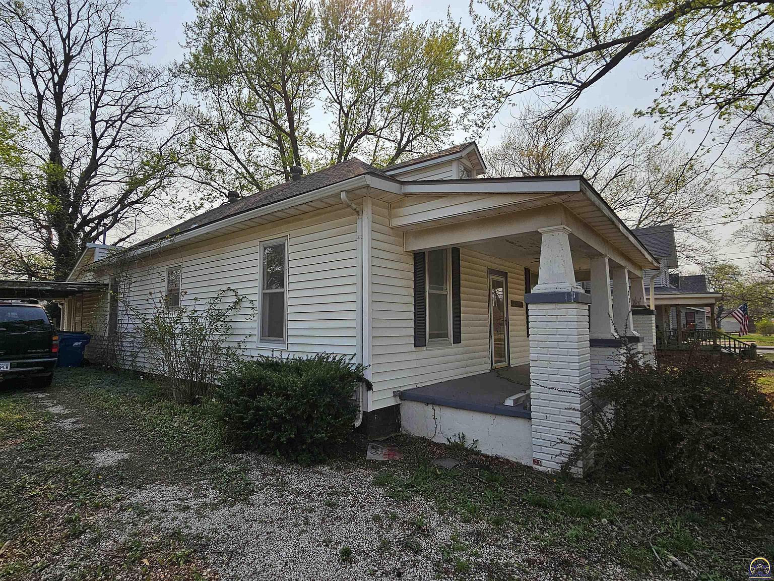 221 E Lincoln St Madison, KS 66860 - Thumbnail 5