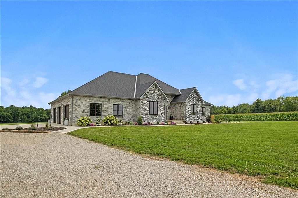 6417 SW County Road 10508 Rich Hill, MO 64779 - Thumbnail 5