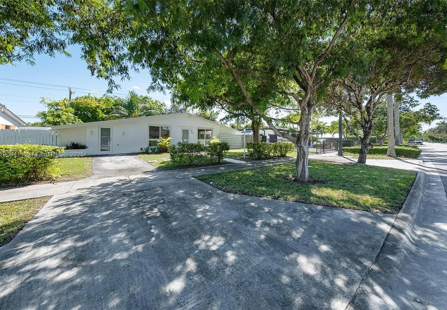 9380 Caribbean Blvd Cutler Bay, FL 33189 - Thumbnail 5