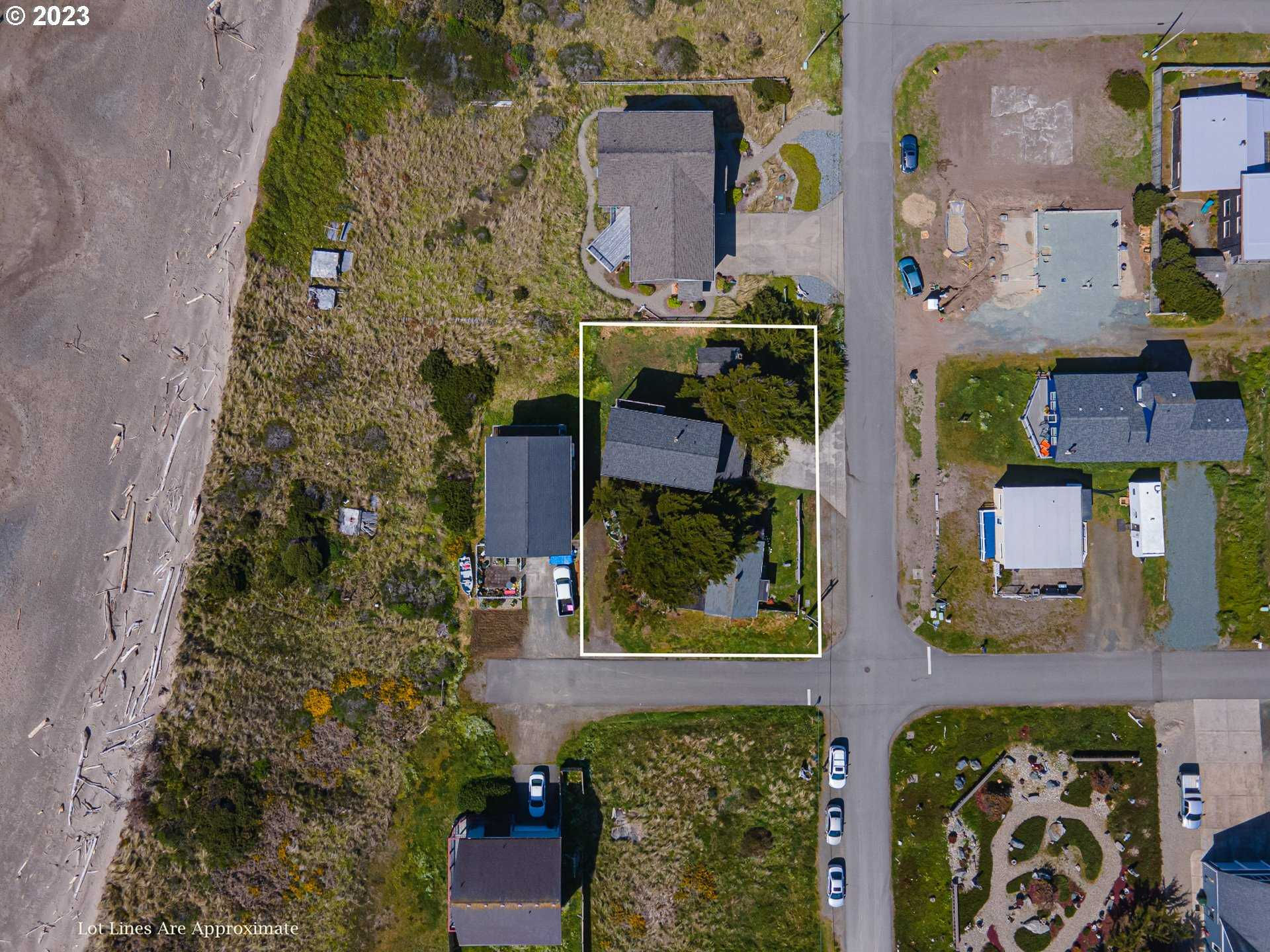 590 Madison Avenue Southwest, Bandon, OR, USA, 97411 - Thumbnail 5