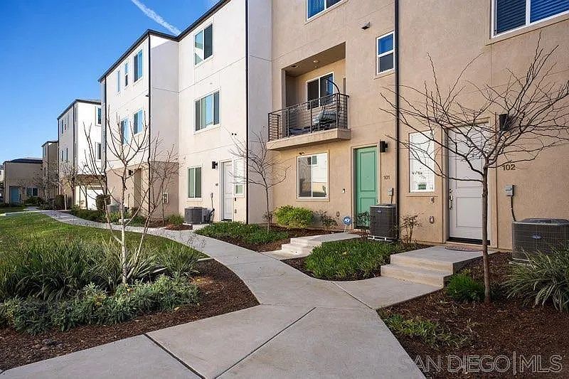 5235 Beachfront Cv #102 San Diego, CA 92154 - Thumbnail 5