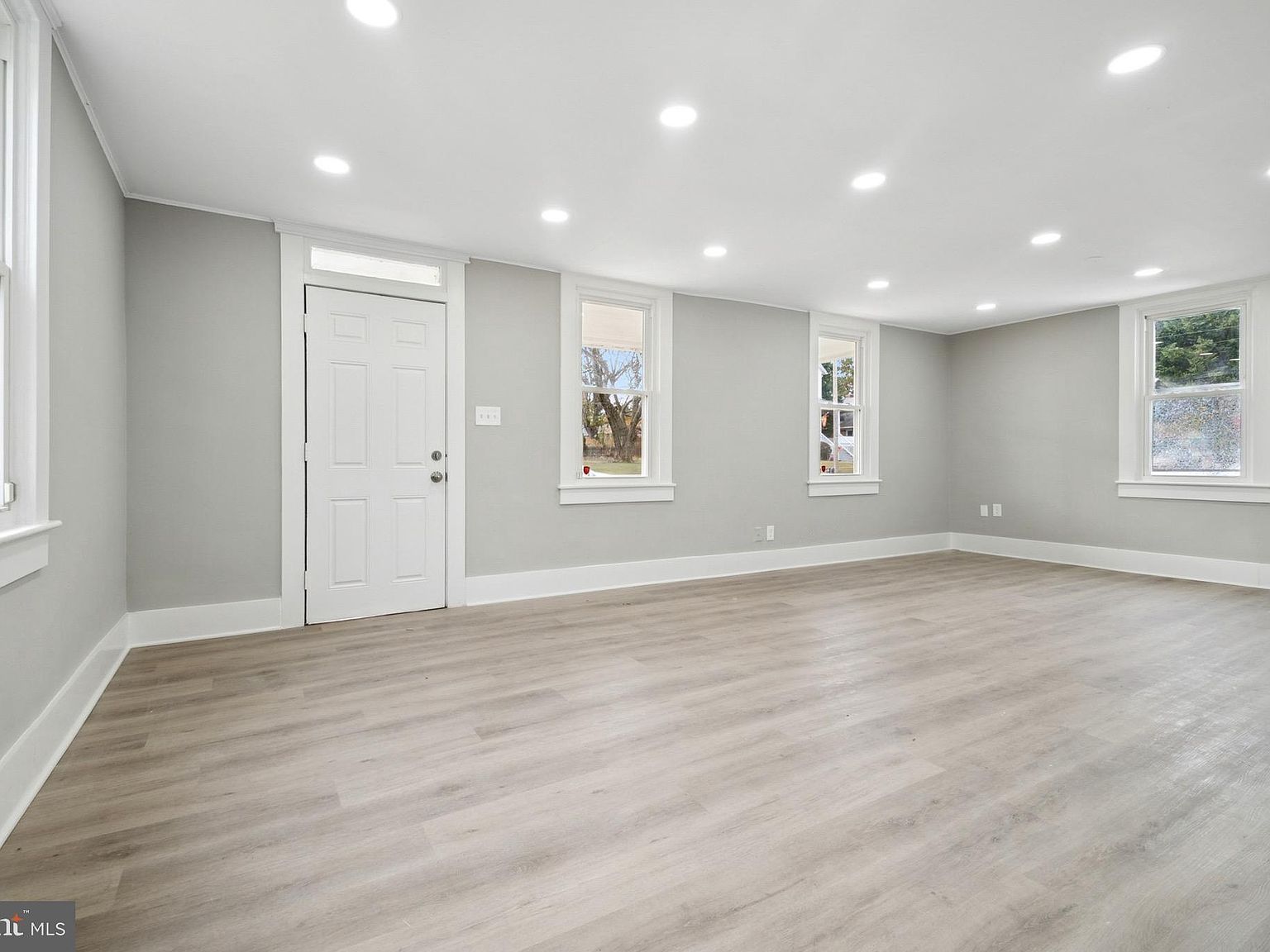 3814 Walnut Ave Baltimore, MD 21206 - Thumbnail 5