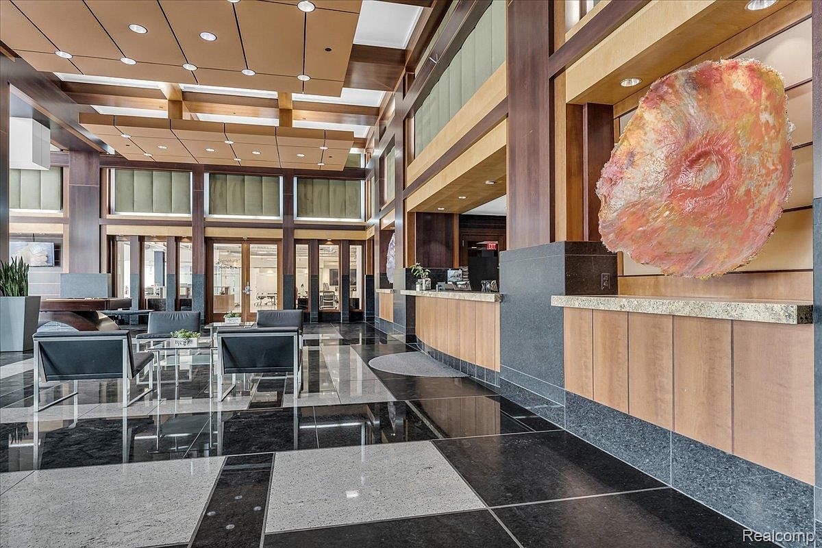 411 S Old Woodward Ave UNIT 527 Birmingham, MI 48009 - Thumbnail 5