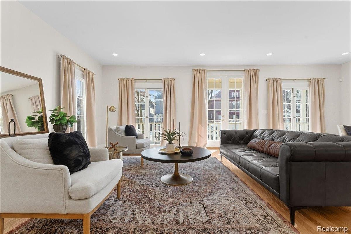 7873 Van Dyke Pl Detroit, MI 48214 - Thumbnail 5