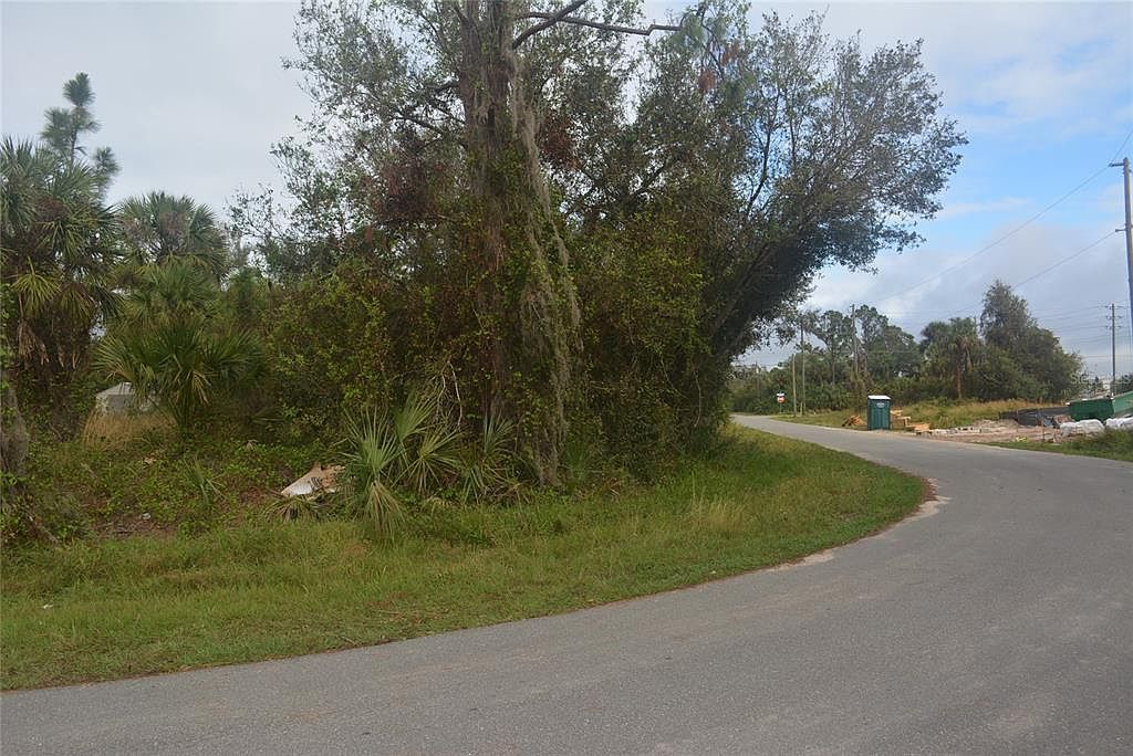 Maddock Cir #15 North Pt, FL 34286 - Thumbnail 5