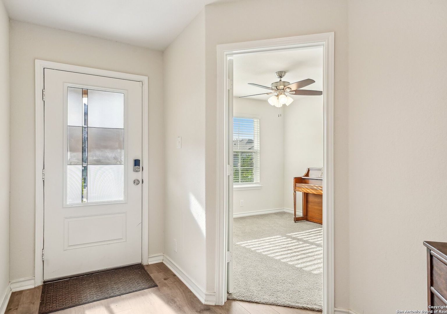 1733 Rocky Rise San Antonio, TX 78245 - Thumbnail 5