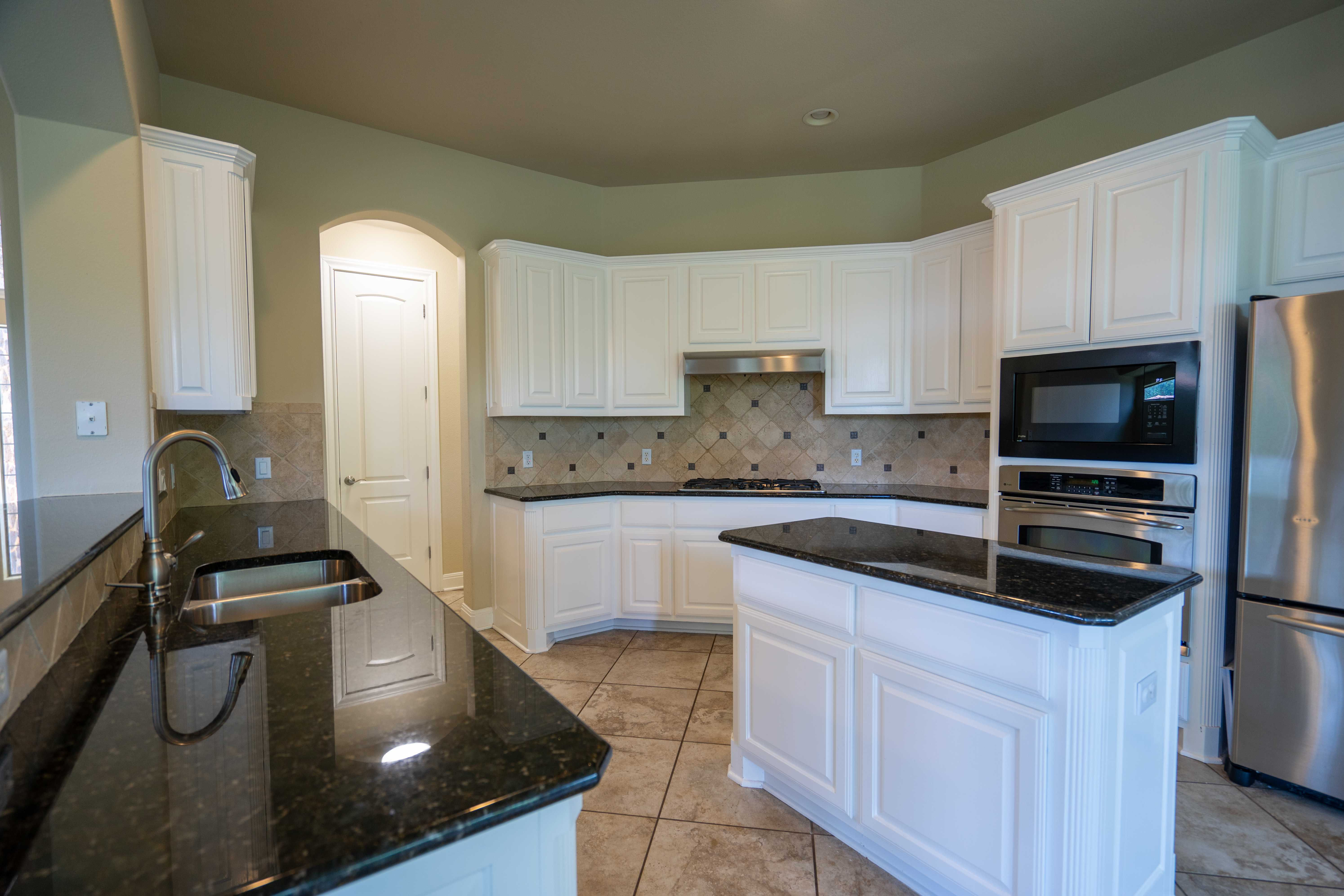 11600 Hunters Green Trail, Austin, TX, USA, 78732 - Thumbnail 5