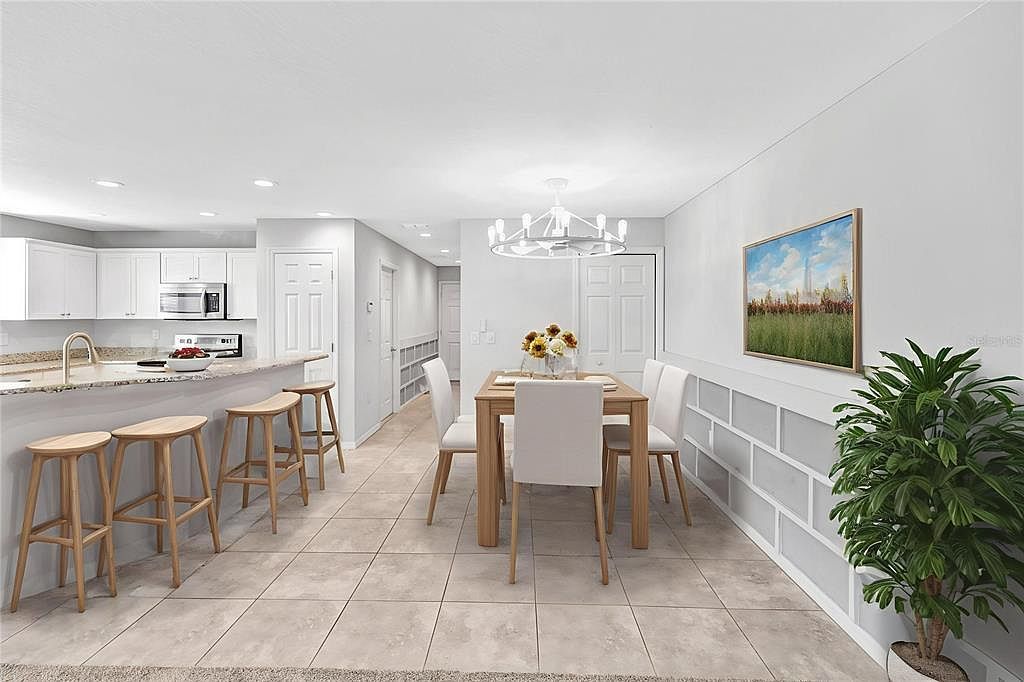 7215 Sterling Point Ct Gibsonton, FL 33534 - Thumbnail 5