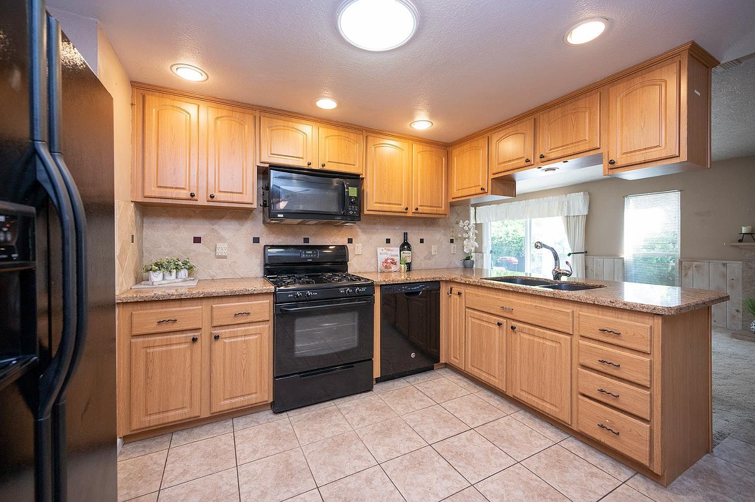 8445 Juglans Dr Orangevale, CA 95662 - Thumbnail 5