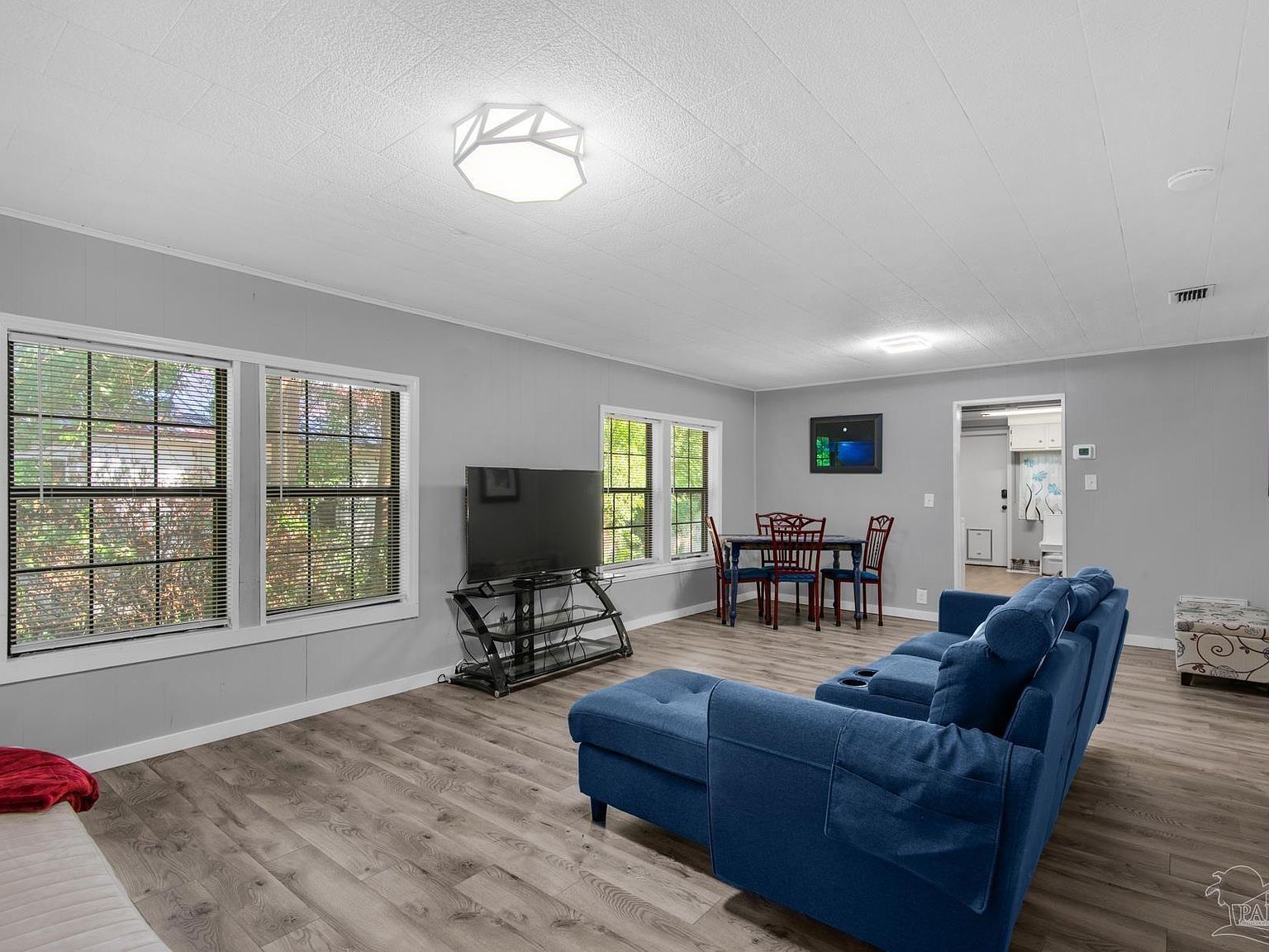 597 S Wilson St Crestview, FL 32536 - Thumbnail 5