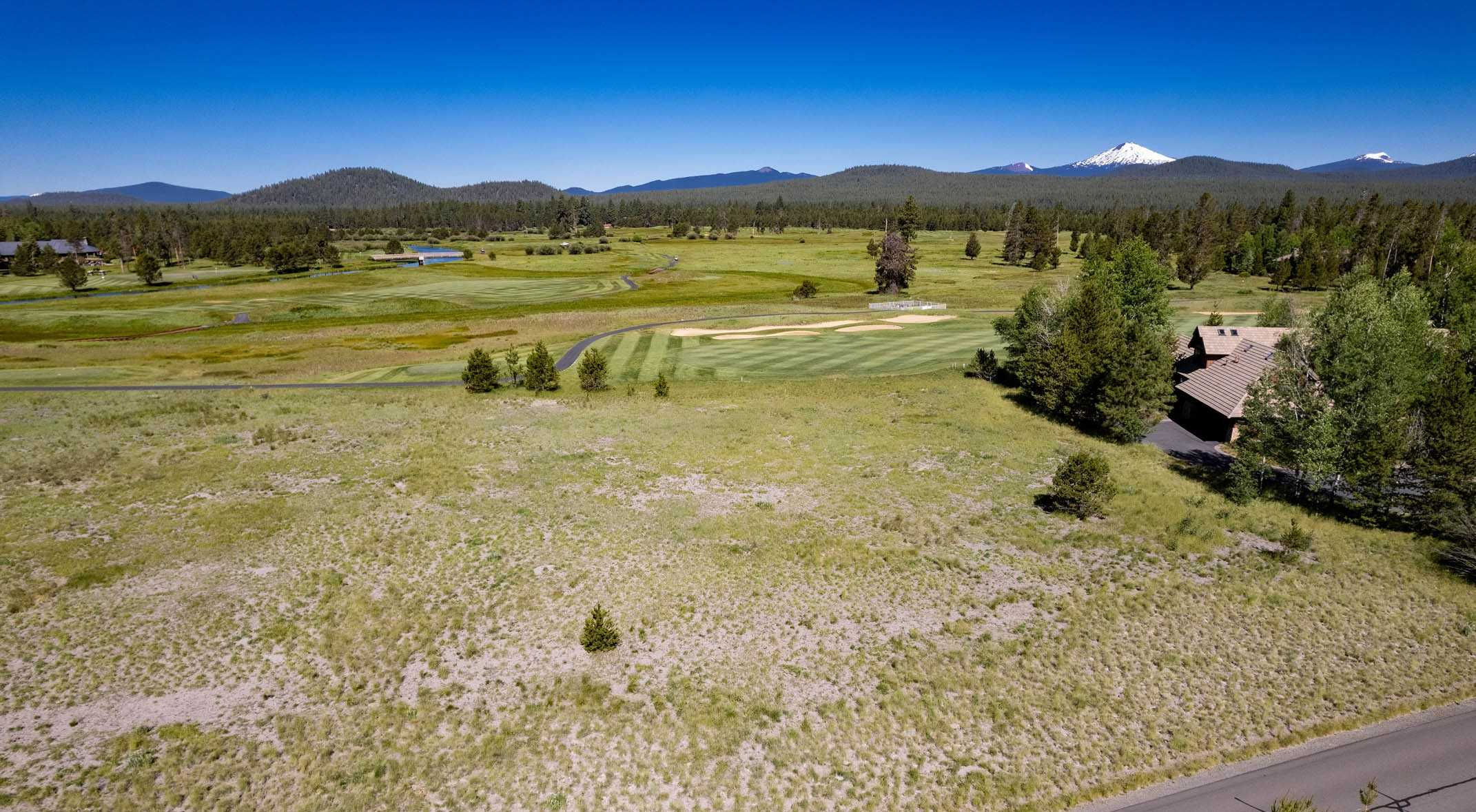 56575 Nest Pine Drive, Bend, OR, USA, 97707 - Thumbnail 5