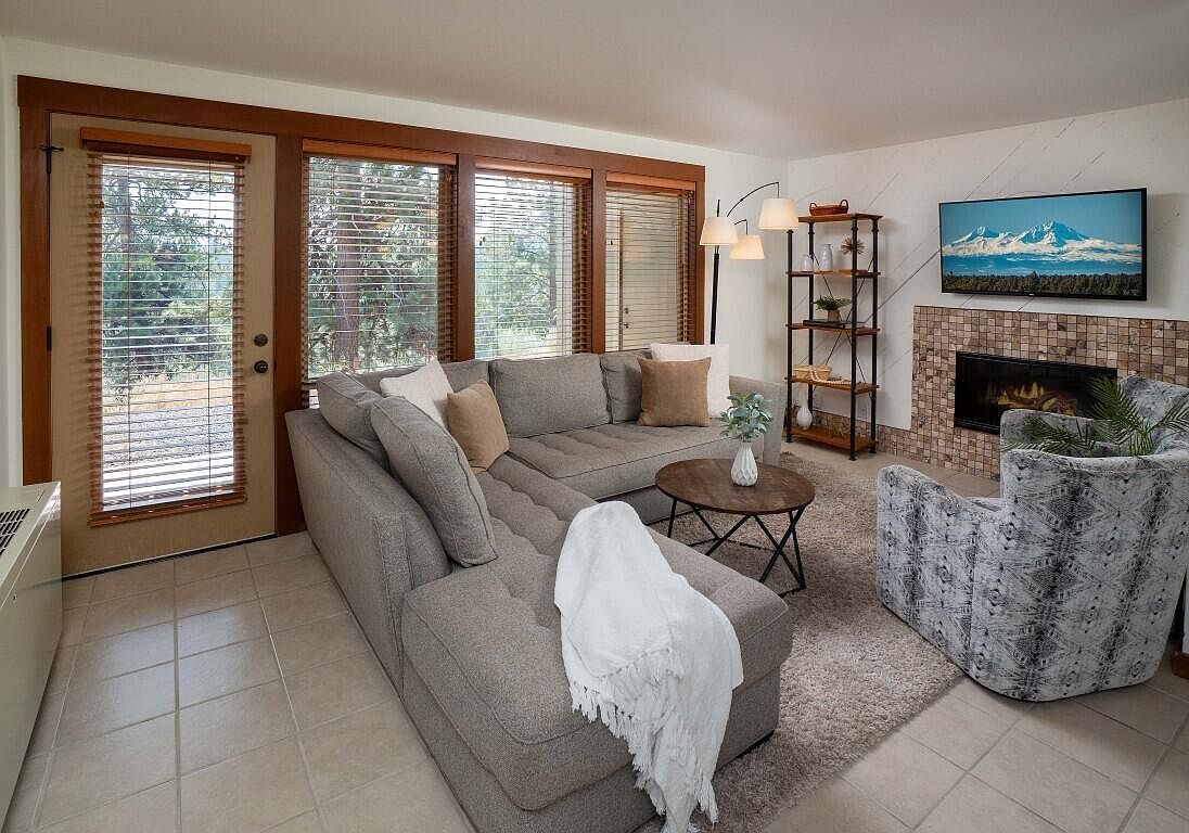 18575 SW Century Dr #1013 Bend, OR 97702 - Thumbnail 5