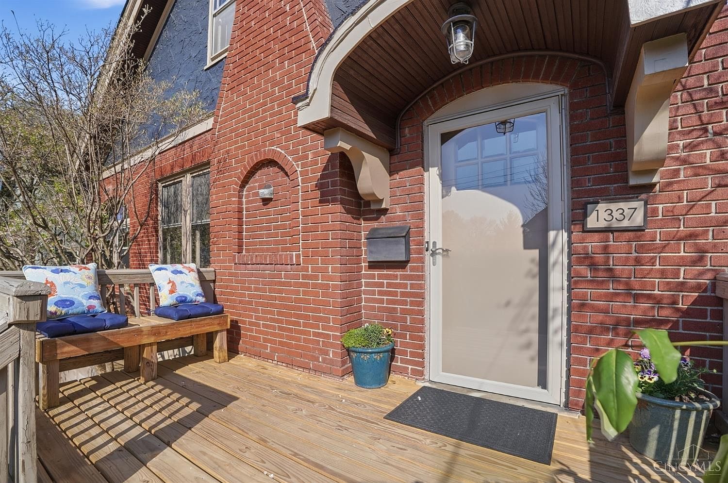 1337 Herlin Pl Cincinnati, OH 45208 - Thumbnail 5