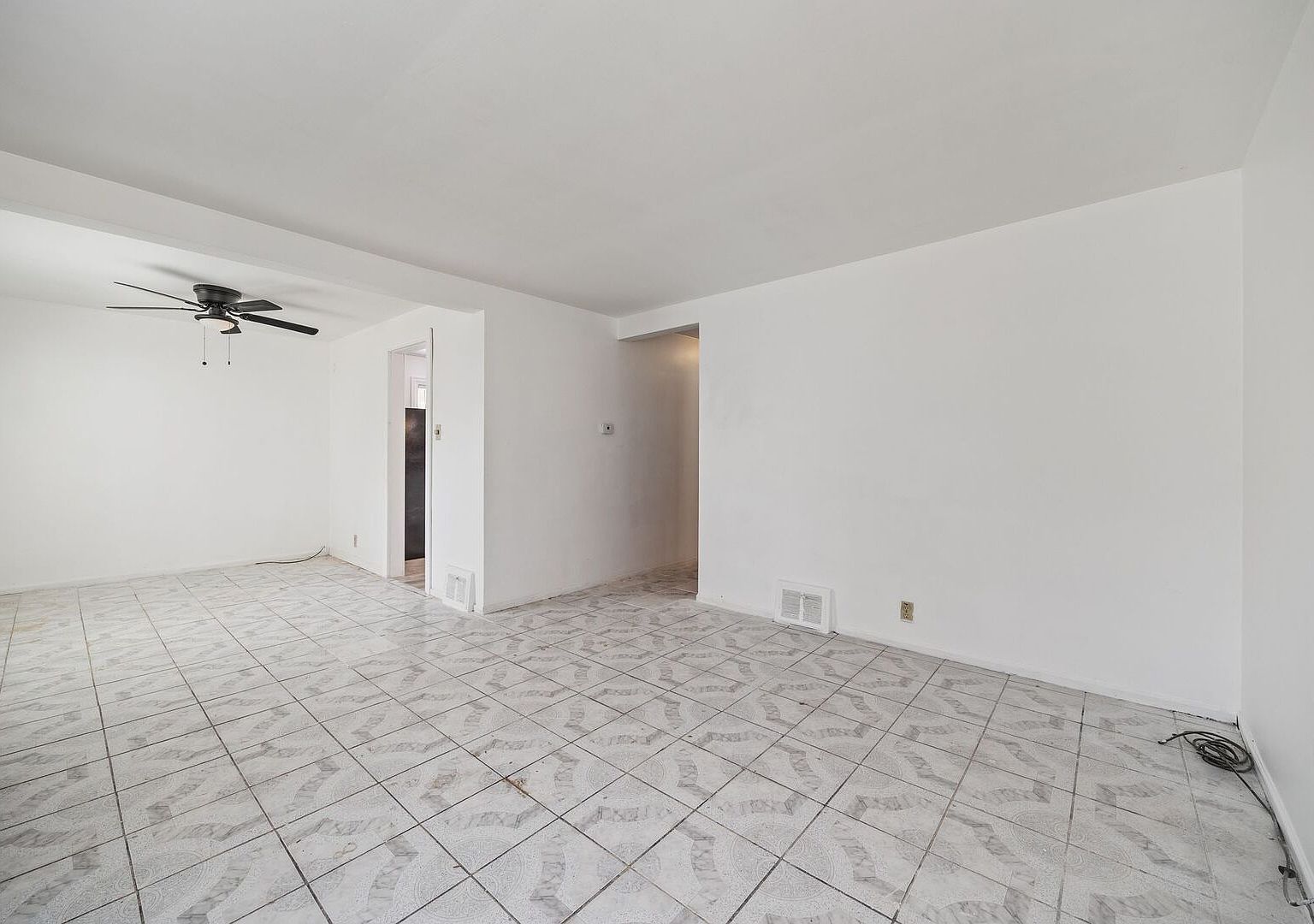 12216 S Carpenter St Chicago, IL 60643 - Thumbnail 5