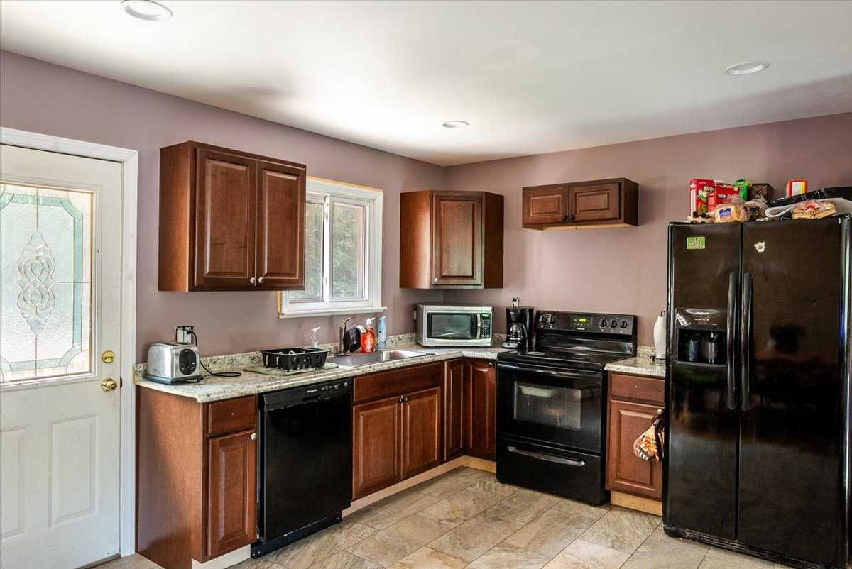 58 Helen Avenue, Smithtown, NY, USA, 11787 - Thumbnail 5