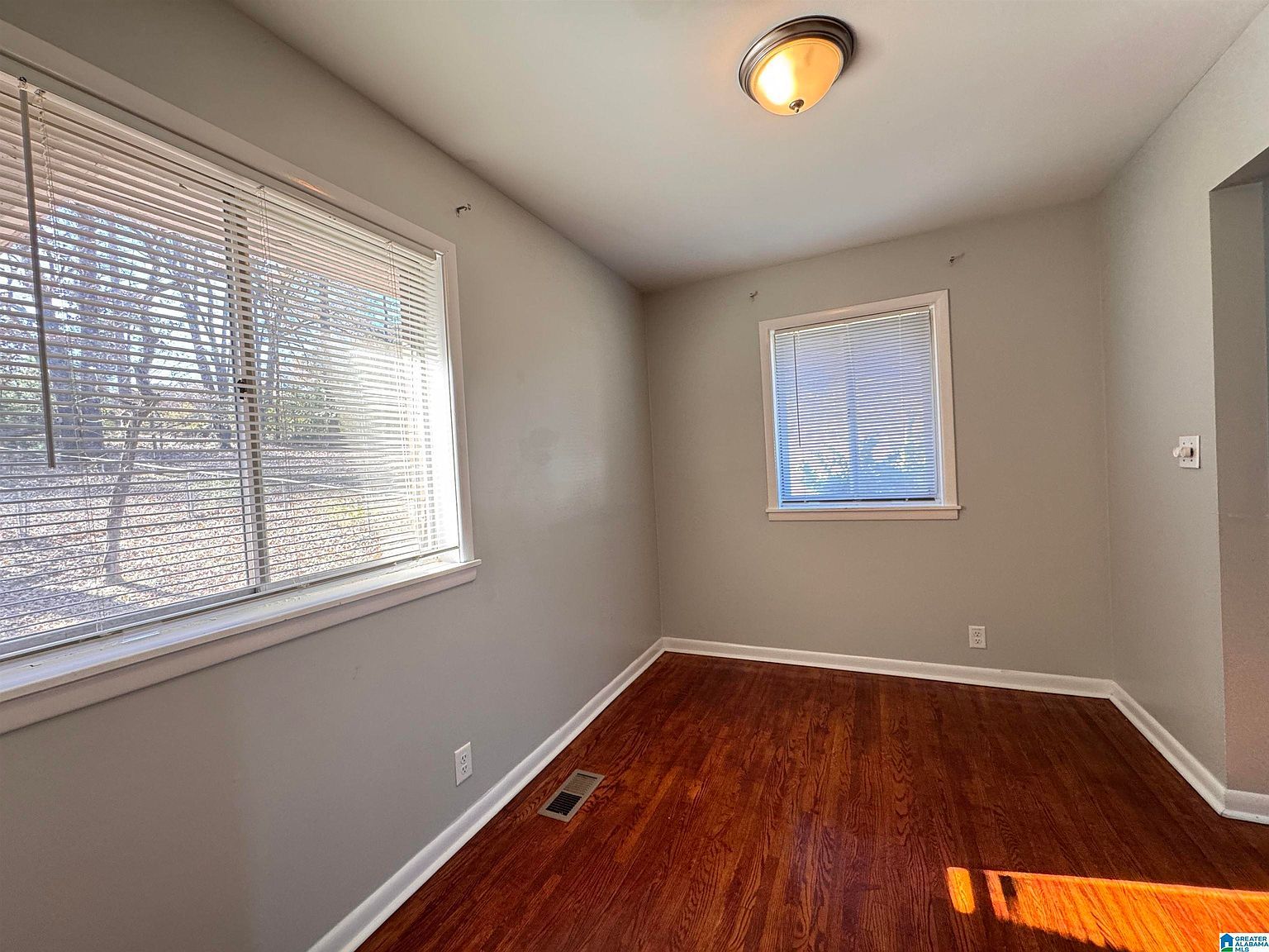 1113 Little John Ln Birmingham, AL 35235 - Thumbnail 5