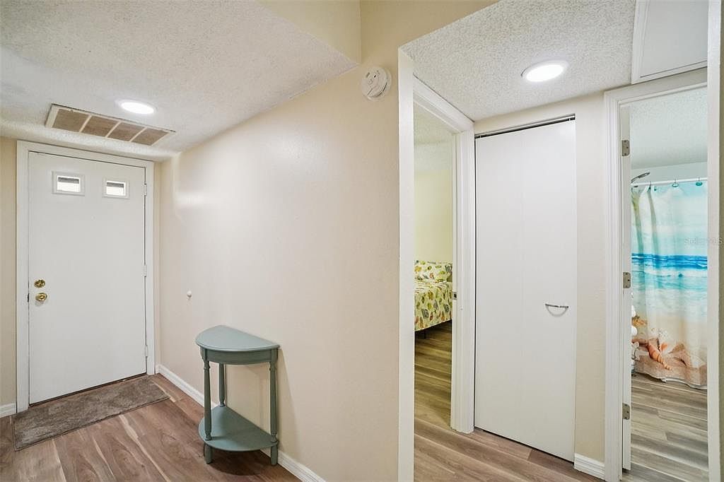 11210 Carriage Hill Dr APT 2 Port Richey, FL 34668 - Thumbnail 5