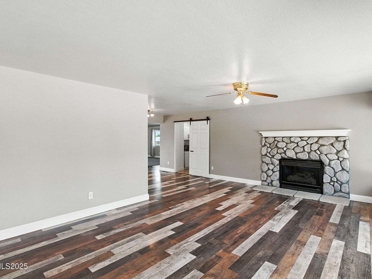 260 Virgil Dr Sparks, NV 89441 - Thumbnail 5