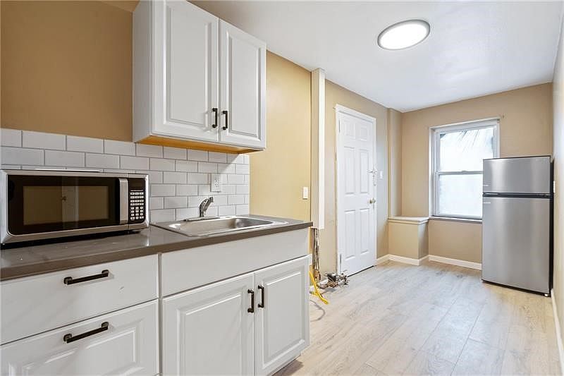 628 Greenfield Ave Pittsburgh, PA 15207 - Thumbnail 5