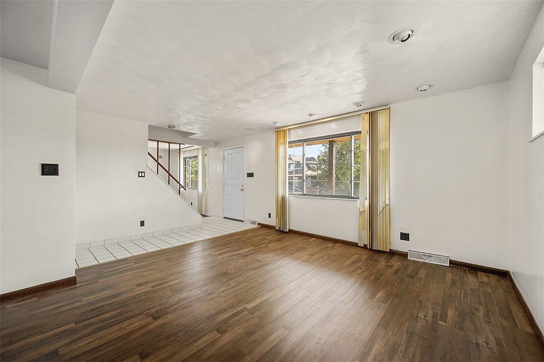 1334 Broadway Ave East Mc Keesport, PA 15035 - Thumbnail 5