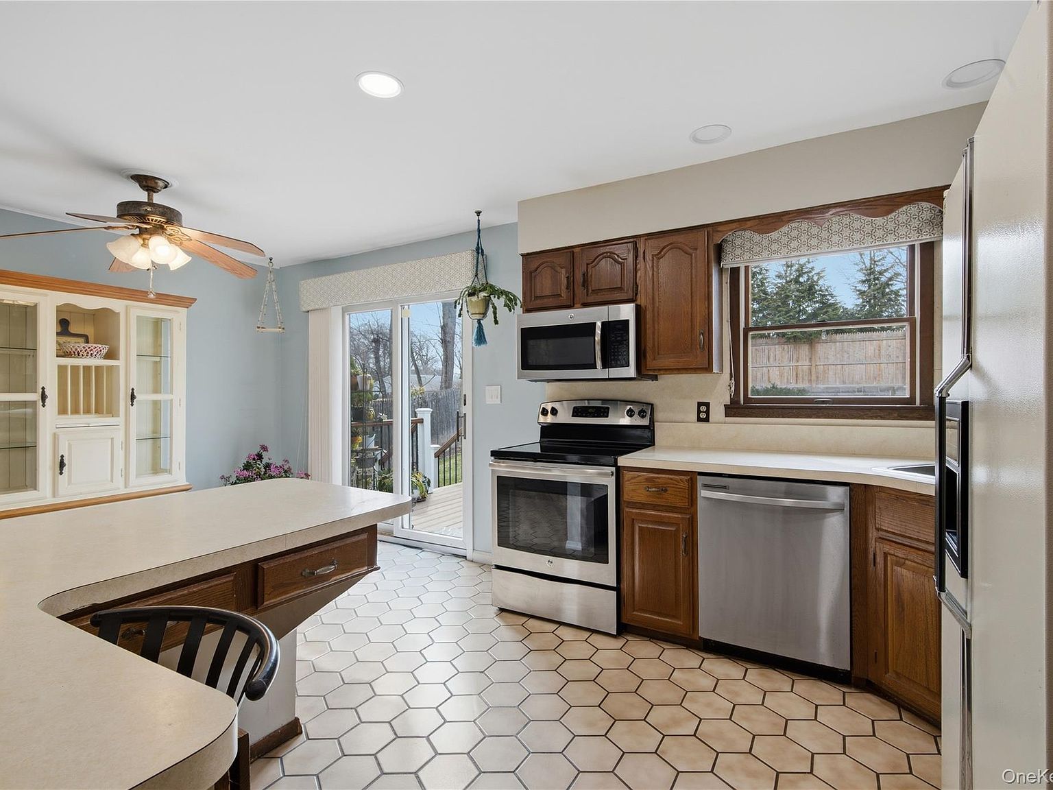 26 Bowden Dr Huntington Station, NY 11746 - Thumbnail 5