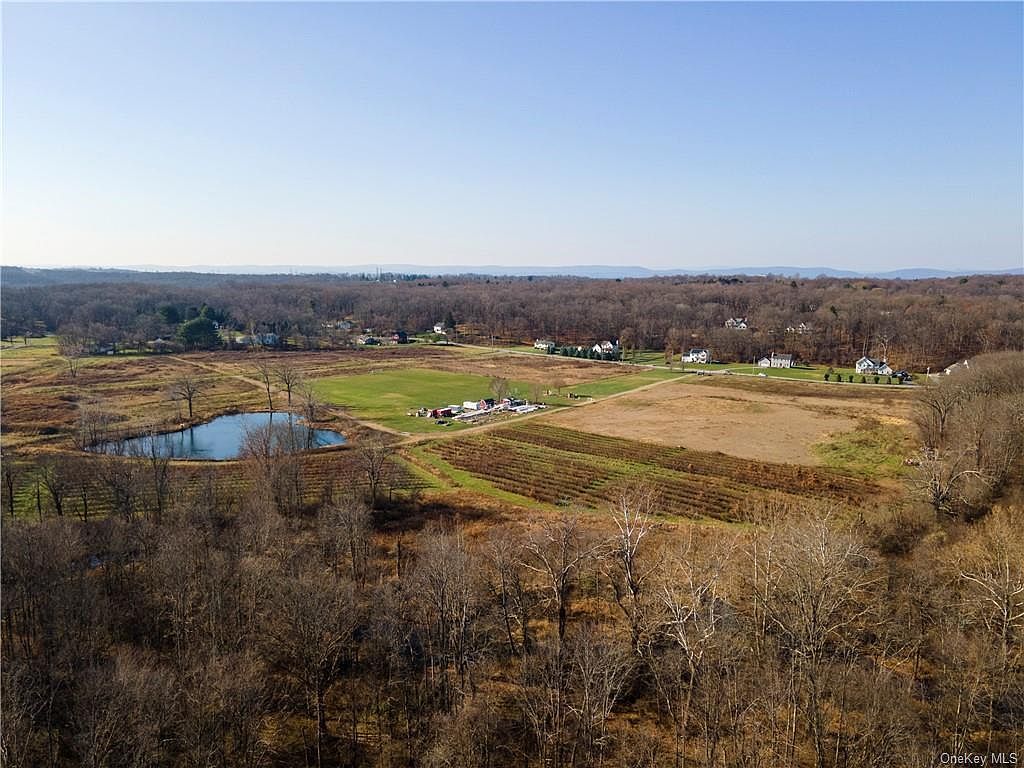 27 Robinson Ln, Wappingers Falls, NY, 12590 - Thumbnail 5