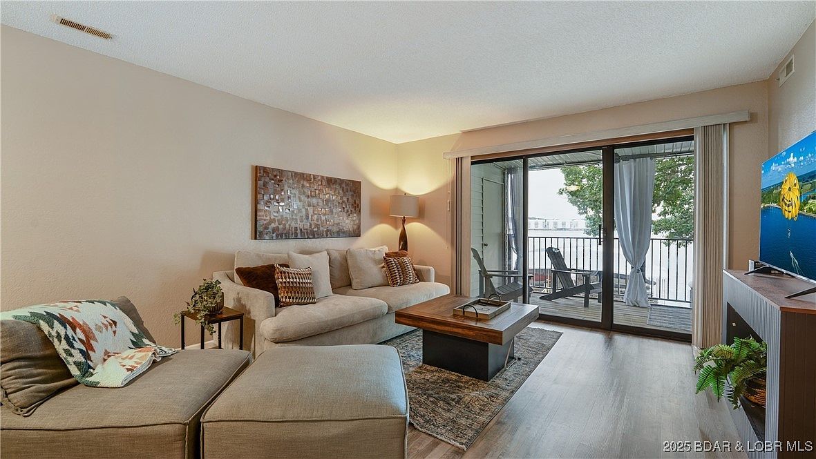 109 Wood Crest Dr ##1C Lake Ozark, MO 65049 - Thumbnail 5