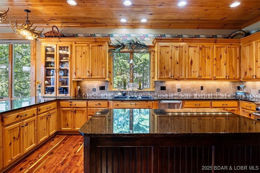 626 Grand Cove Rd Sunrise Beach, MO 65079 - Thumbnail 5