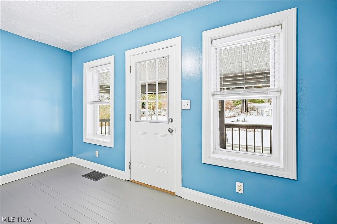 1032 Hartwood Rd NW Magnolia, OH 44643 - Thumbnail 5