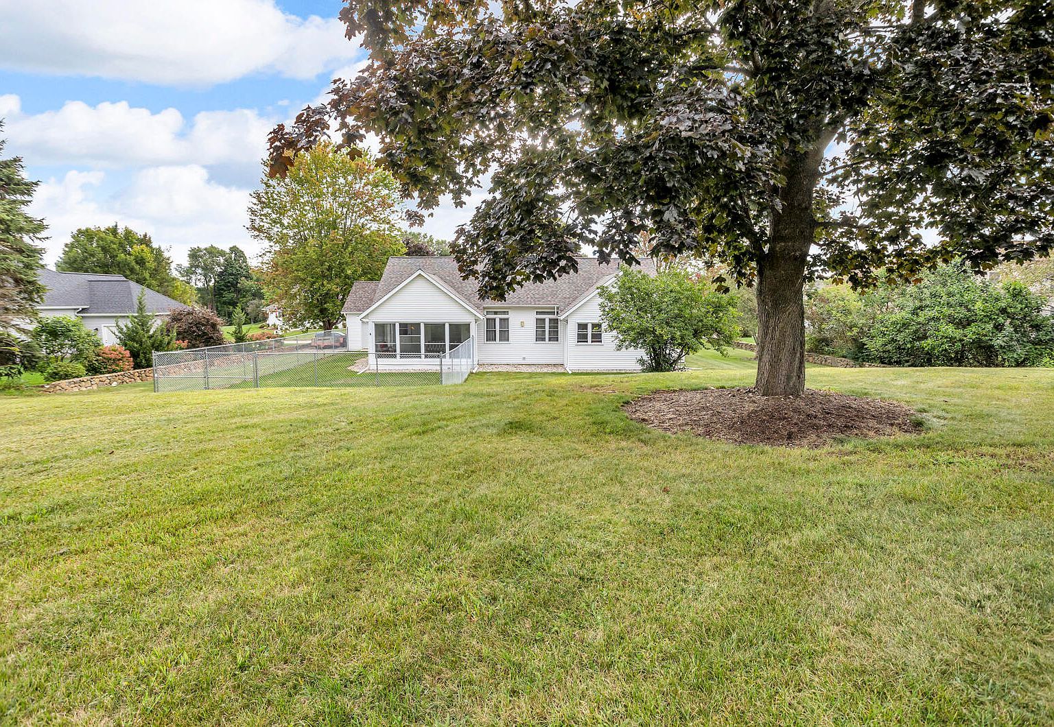 2018 W Coachlight Dr Jackson, MI 49201 - Thumbnail 5