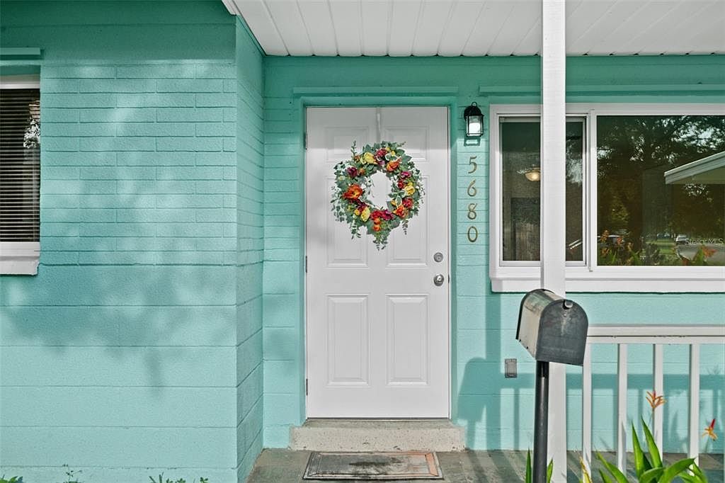 5680 Pershing St NE Saint Petersburg, FL 33703 - Thumbnail 5