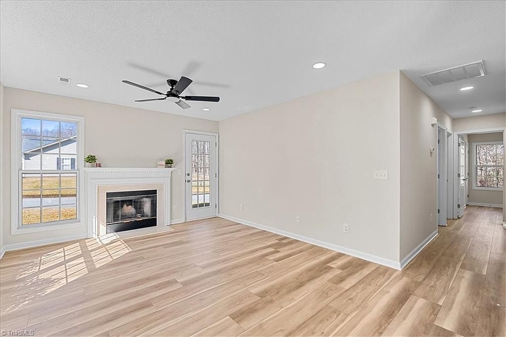 6867 Ironwood Cir Greensboro, NC 27410 - Thumbnail 5